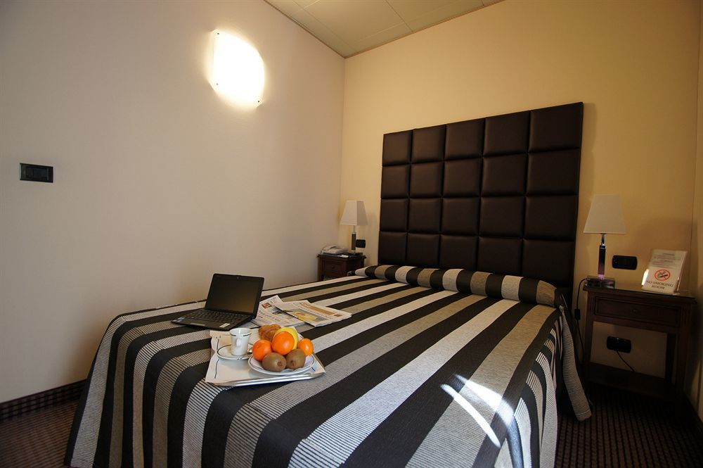 Hotel Principe di Piemonte Cuneo Esterno foto